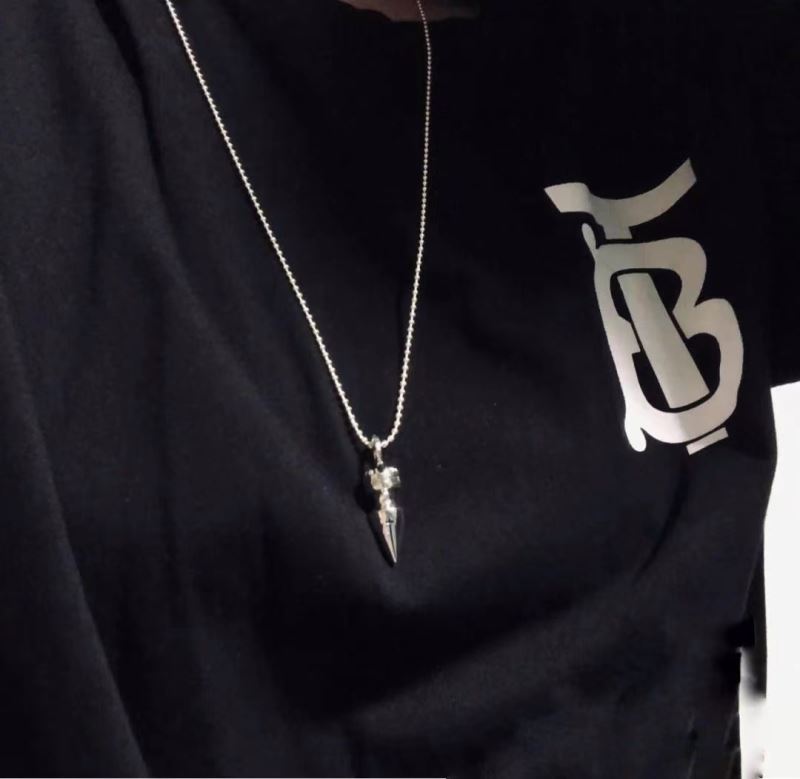 Ch*0me He**ts necklaces